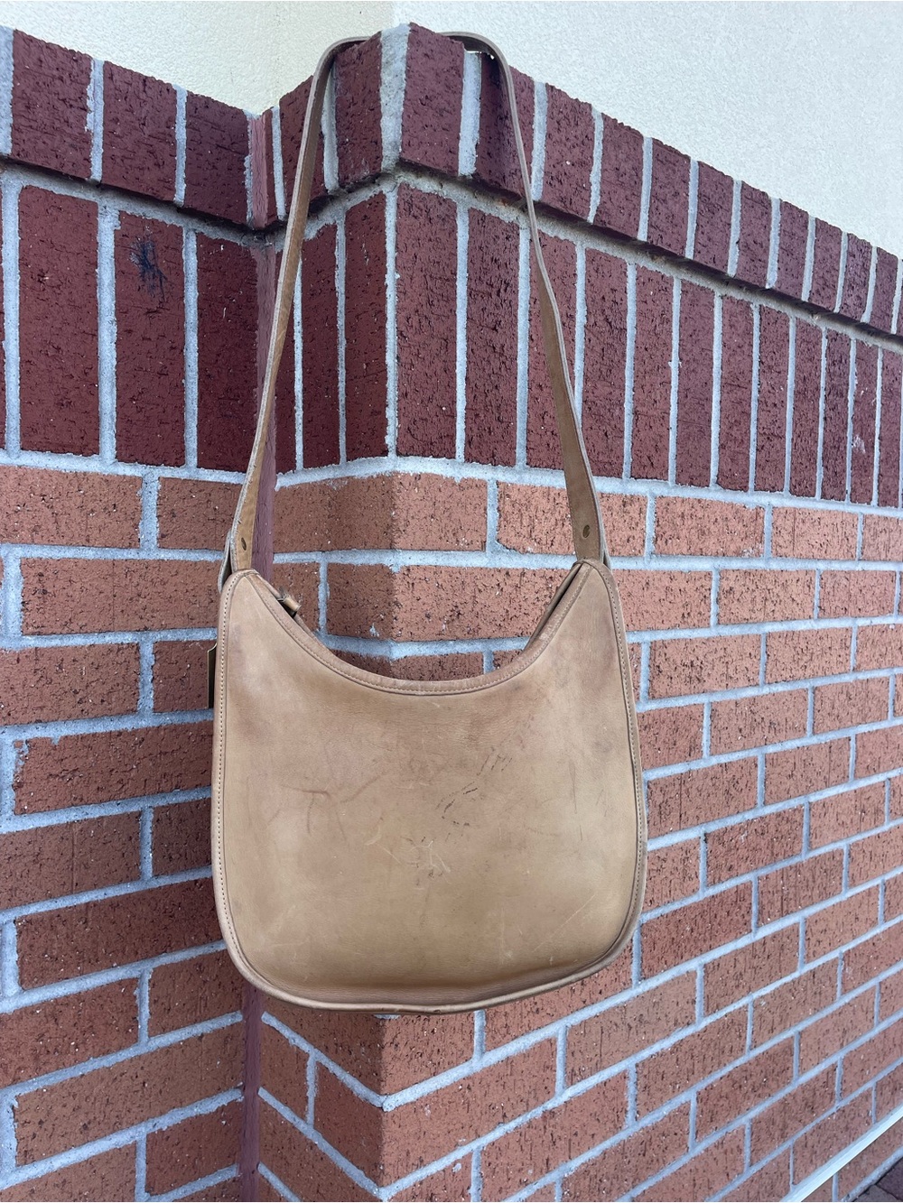 Vintage 80s Coach Tan Leather Ergo style Large Crossbody or Shoulder Bag